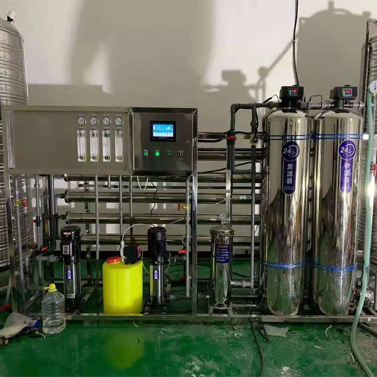 一條玻璃水生產(chǎn)線有哪些設備組成