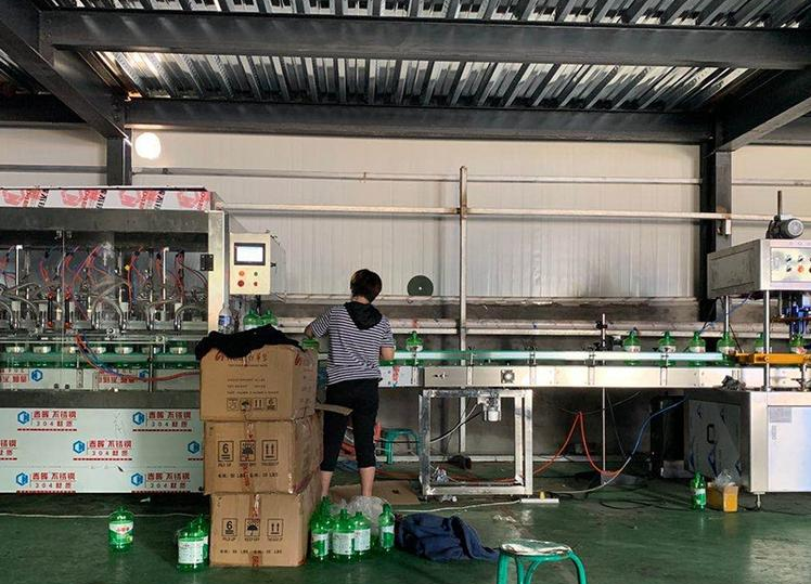 日化設(shè)備攪拌罐 全套洗衣液洗發(fā)水加工設(shè)備